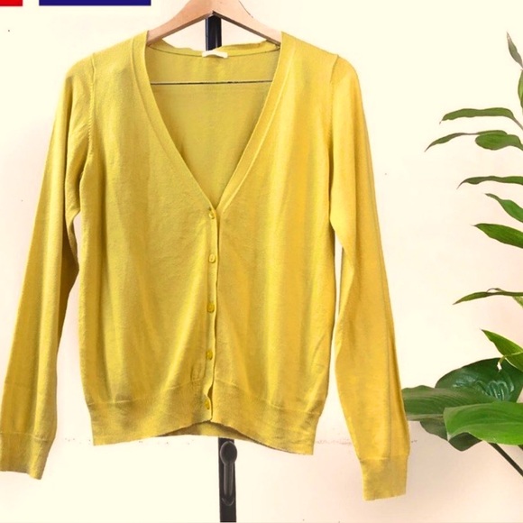 Uniqlo Sweaters - Uniqlo Women's Mustard Yellow Cardigan Sweater XXS Long Sleeve Casual button up